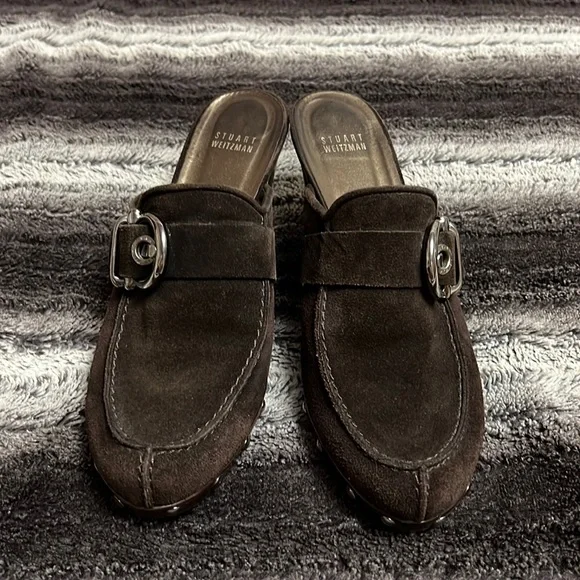 Stuart Weizmann Brown suede buckle studded clogs - Picture 2 of 8